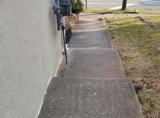 5781 Hylan Blvd #2, Staten Island, NY 10309