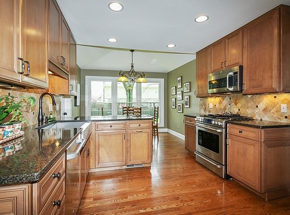 5th image of this home