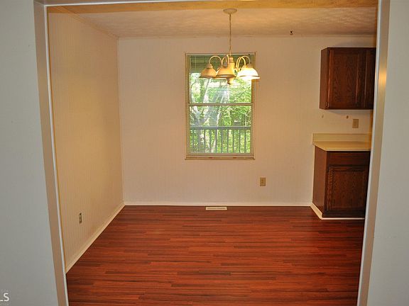 4th image of 1450 Taylor Oaks Dr