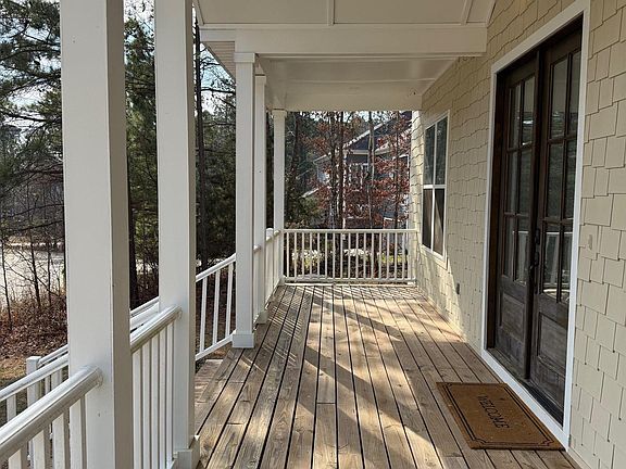 4th image of 355 Creek Ridge Loop