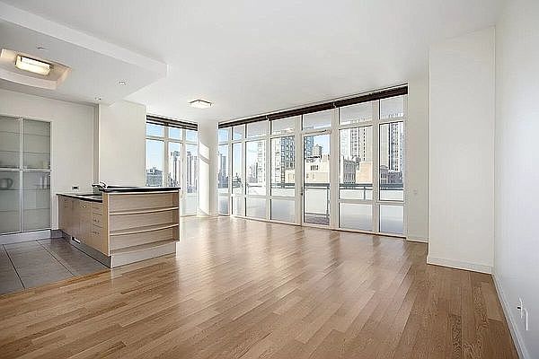 1st image of 325 5th Ave APT 22H