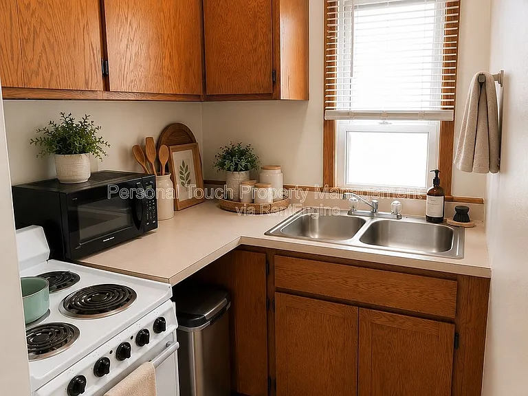 821 10th St N #3 — Photo 4
