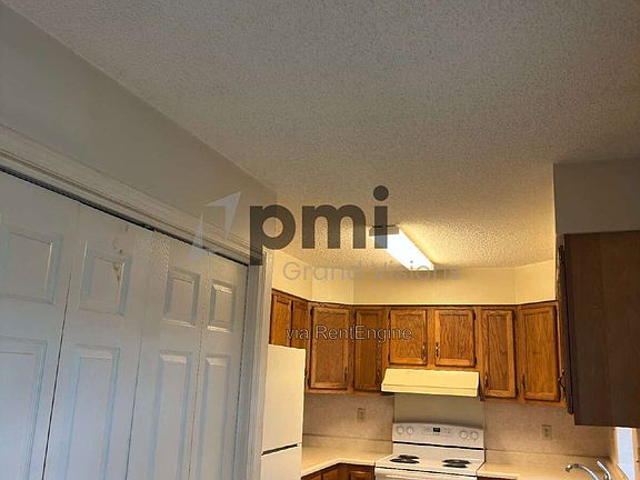 3rd image of 1305 18th St Unit 19