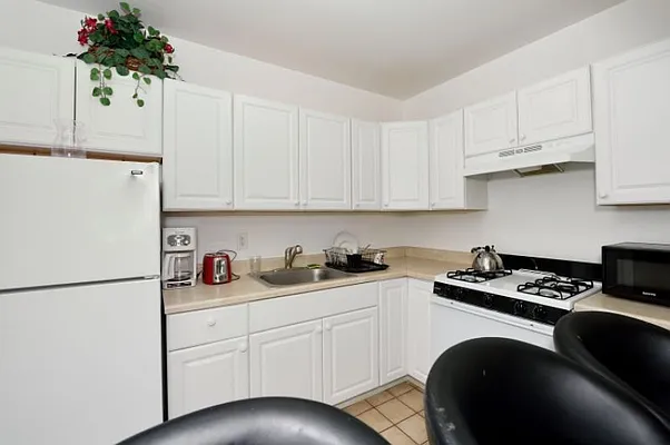 Rented by Eisenberg Exclusives | media 8