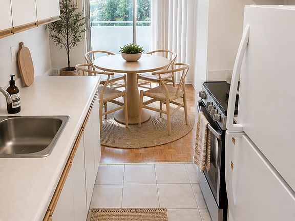 5th image of 192 Churchill Rd S #302