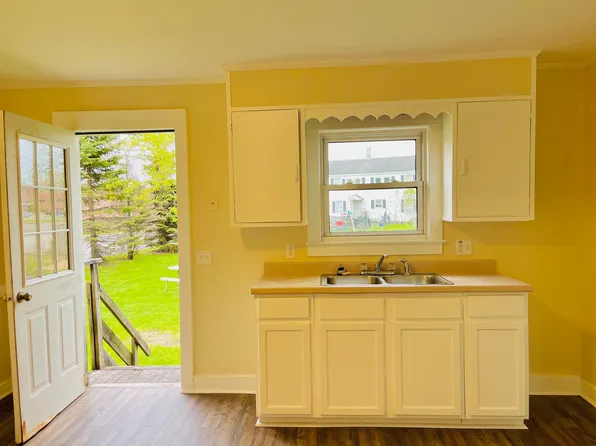 192 Johnson Ave Suite 2, Colchester, VT 05446