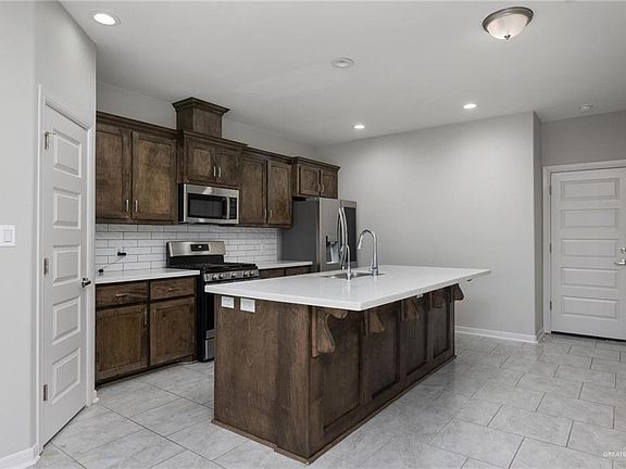 3rd image of 10211 N 14th St