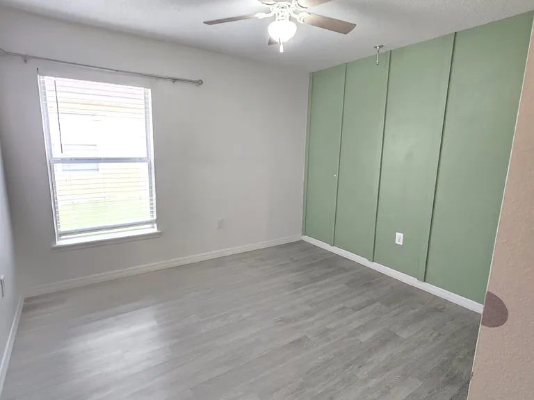 3403 Waterfront Dr — Photo 7