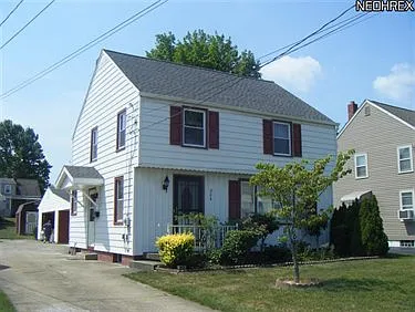 204 Creed St photo 1