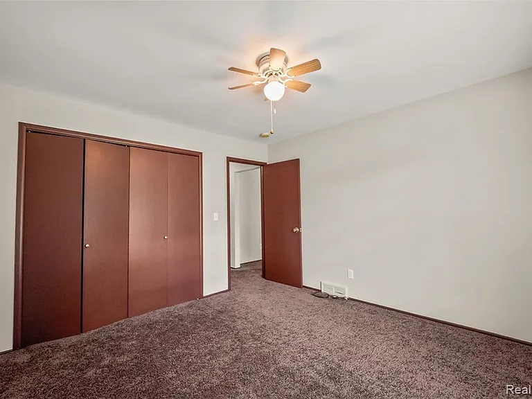 51205 Fairlane Dr — Photo 14