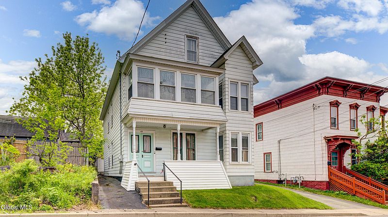 4th image of 43 Glen Avenue