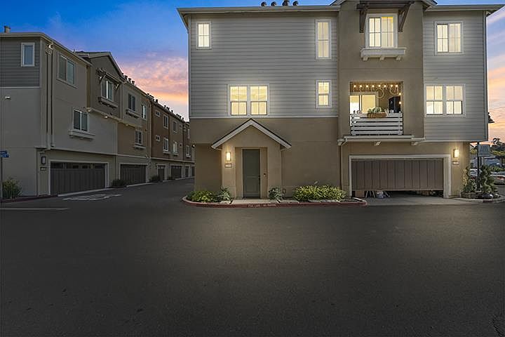 1st image of 17556 Mason Ln