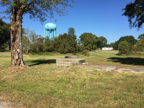 382 Shell St, Biloxi, MS 39530