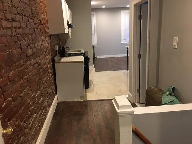 2555 W Seltzer St — Photo 4