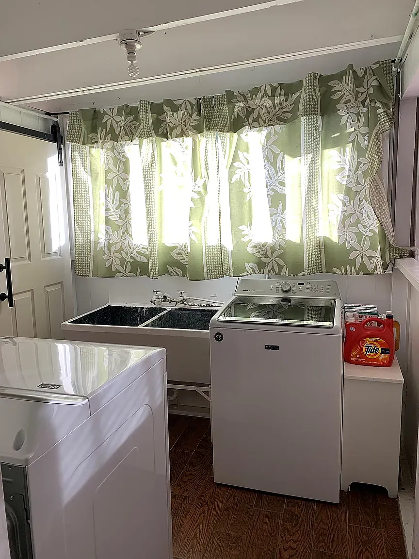 Leahi Ave, Honolulu — Photo 2
