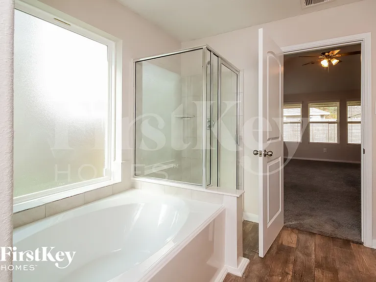 1023 Ranch Oak Dr — Photo 14