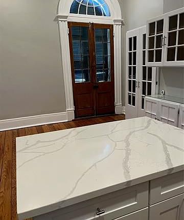 5th image of 706 Dumaine St #2A