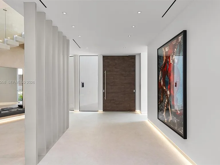 503 Palm Dr — Photo 16