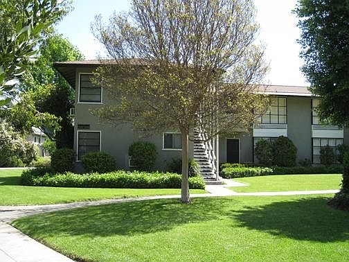 1st image of 2085 Huntington Dr