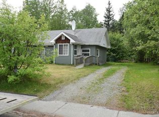 1522 Rosemary St, Anchorage, AK 99508