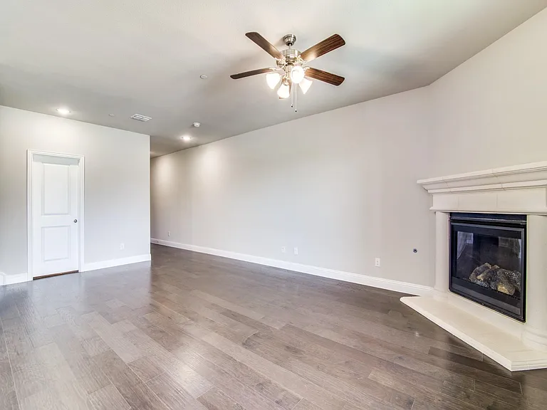 4849 Pasadena Dr — Photo 11