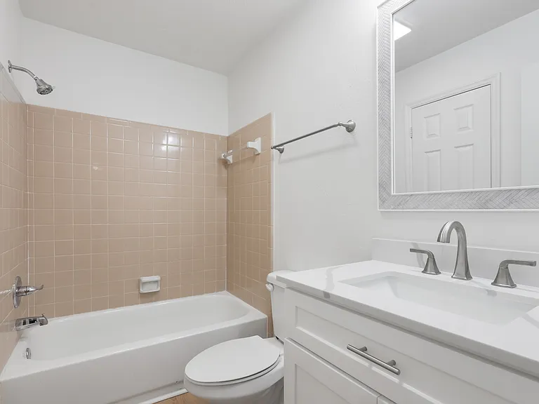 2142 Corinne St #D — Photo 7