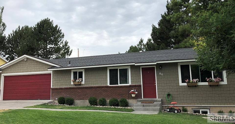 1st image of 86 Birch Ave