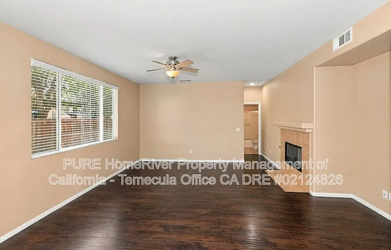 5 bed, 3.0 bath, 2828 sqft, $3,495 — Photo 4