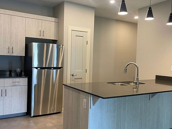 2nd image of 615 E Dallas Ave #2B-2BA-1037SQFT