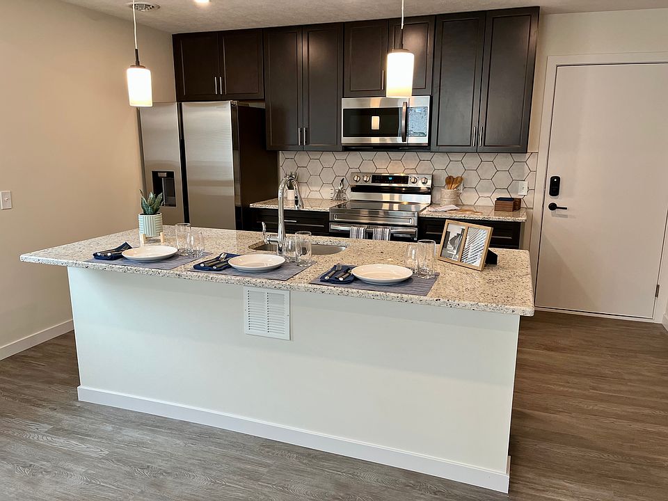 Large Island Kitchen