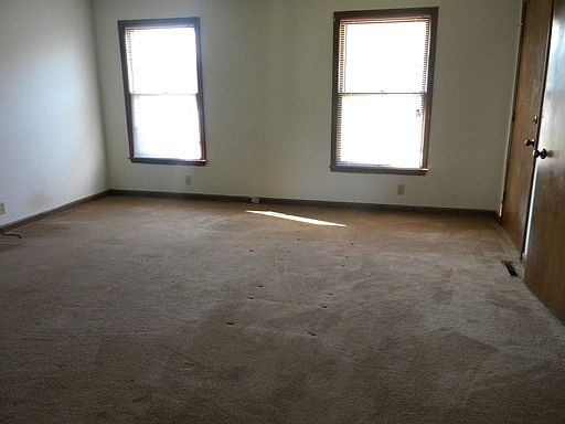 2nd image of 1210 Cherry Ln