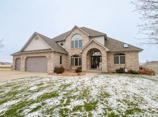 519 E Knights Rd, Sandwich, IL 60548