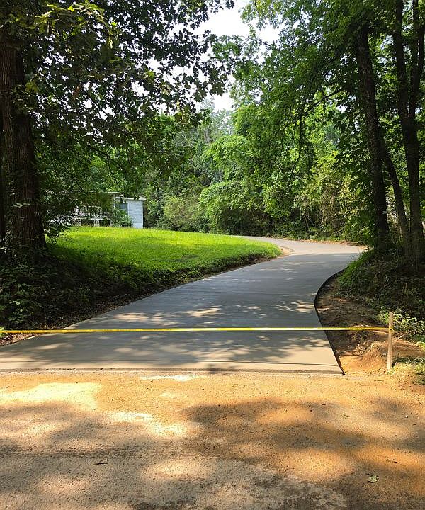 2nd image of 457 Armstrong Ferry Rd