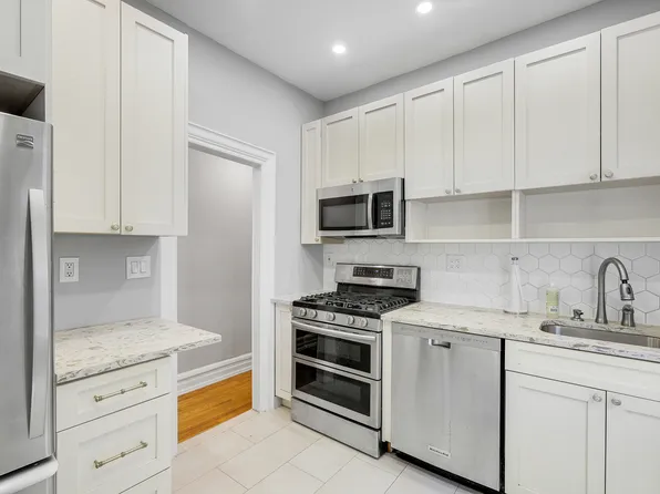 175 Prospect Park Sw image 8 of 11