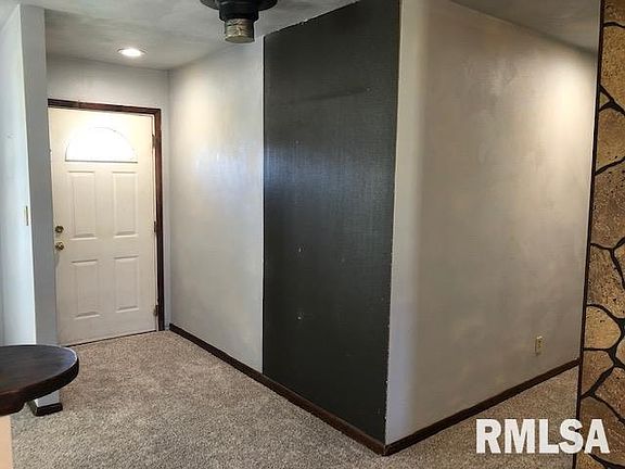 4th image of 730 S Main St