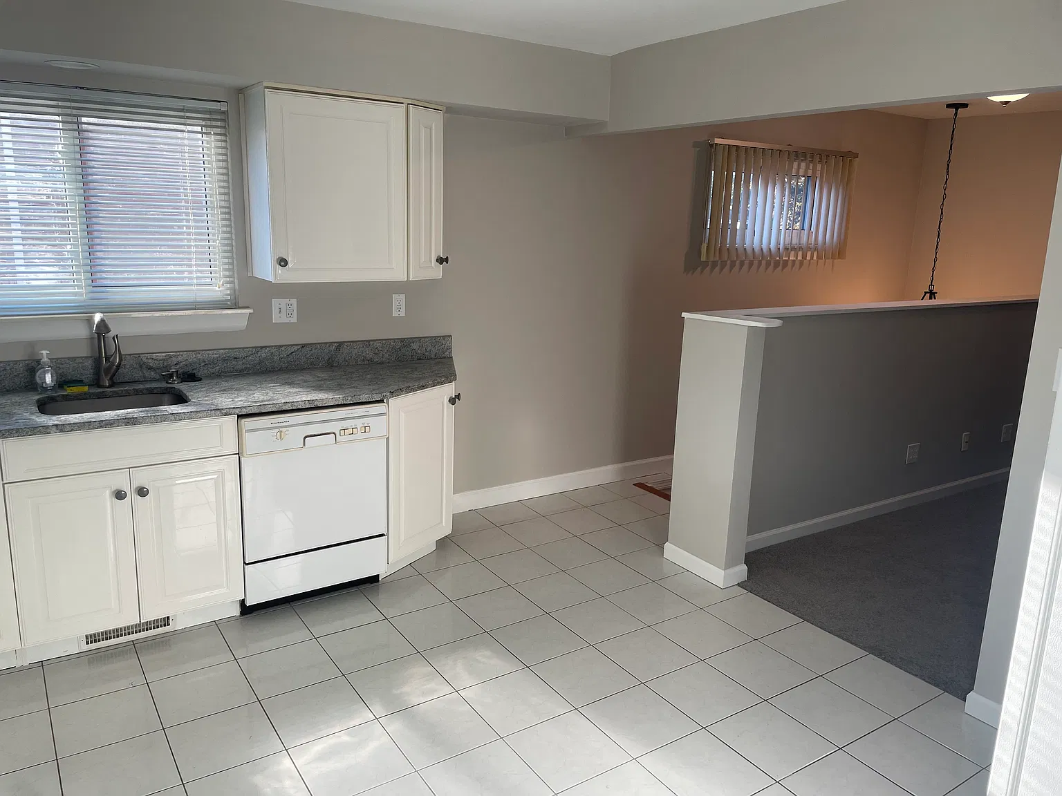 3 bed, 1.5 bath, 1046 sqft, $1,995 — Photo 3