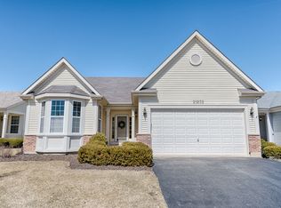 21232 Prince Lake Ct, Crest Hill, IL 60403