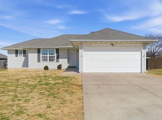509 Sugar Ln, Clever, MO 65631