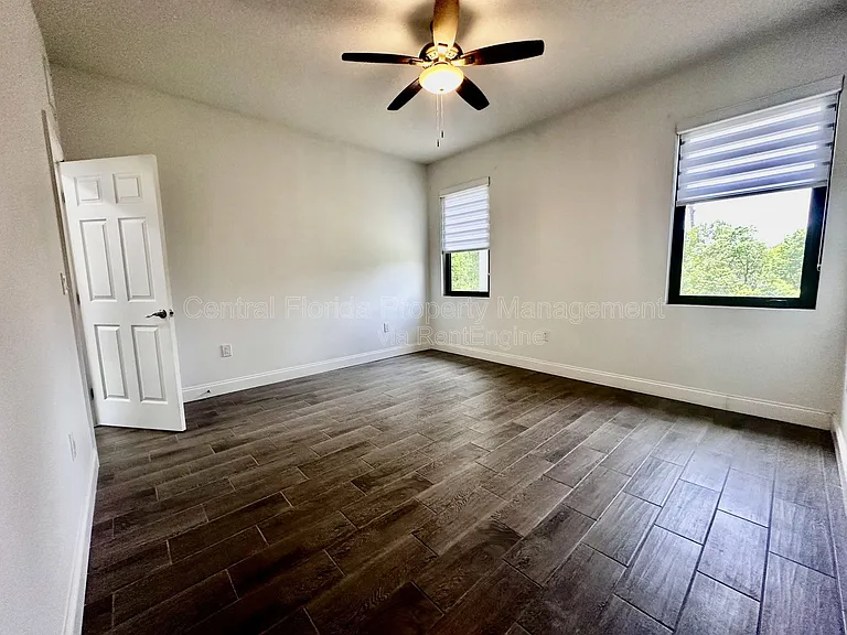 774 W 9th St — Photo 12