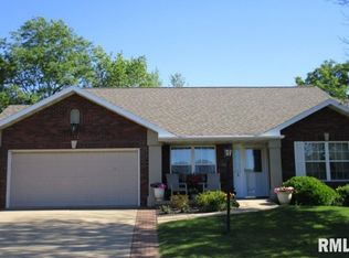 5425 W Flagstone Dr, Peoria, IL 61615