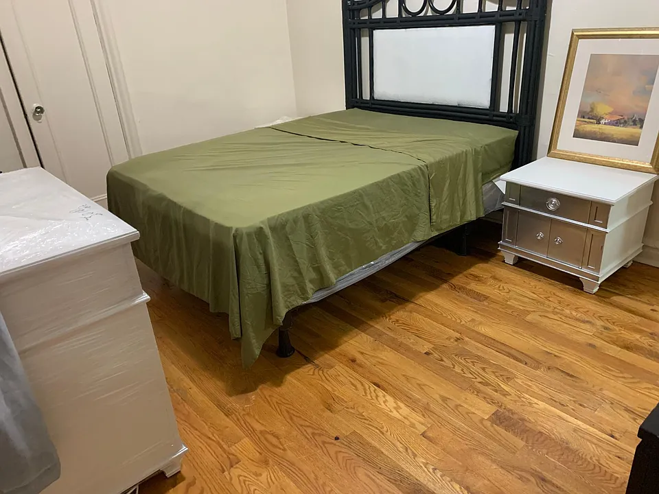 W 189th St