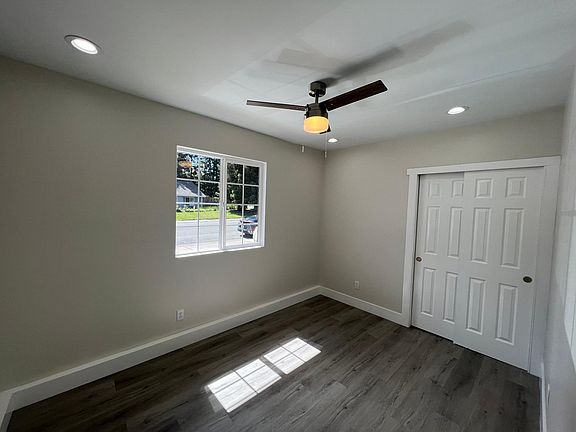 4th image of 303 Rivergate Way