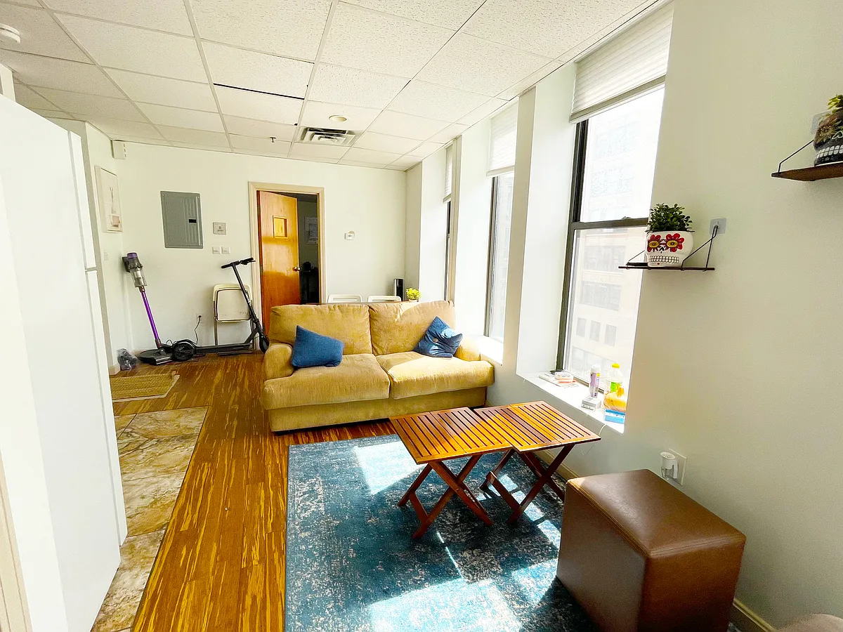 Building Photo - 72 Kneeland St #603