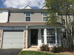 4 Chaucer Ln #B, Streamwood, IL 60107