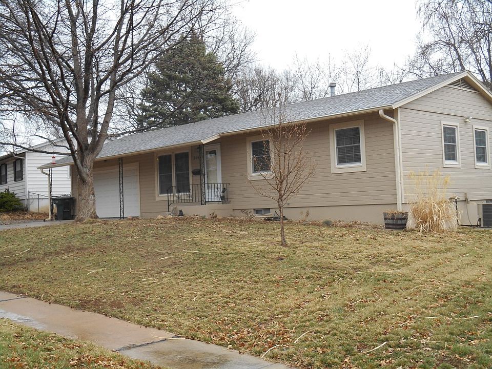1st image of 3040 SW Westwood Dr
