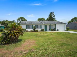 1817 SE Rainier Rd, Pt Saint Lucie, FL 34953