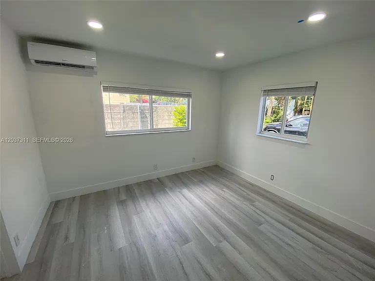 3071 SW 27th Ave #4 — Photo 4