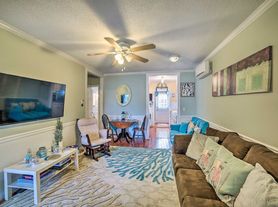 8320 Bayside Rd, Chesapeake Beach, MD