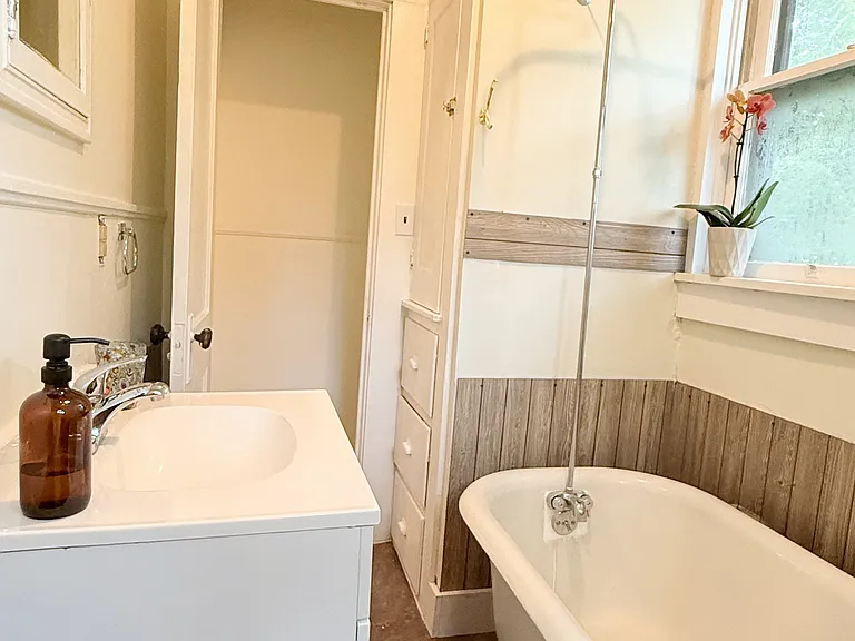 346 Harris St #A — Photo 8