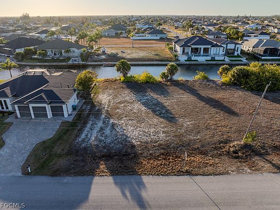 5th image of 1418 NW 33rd Pl